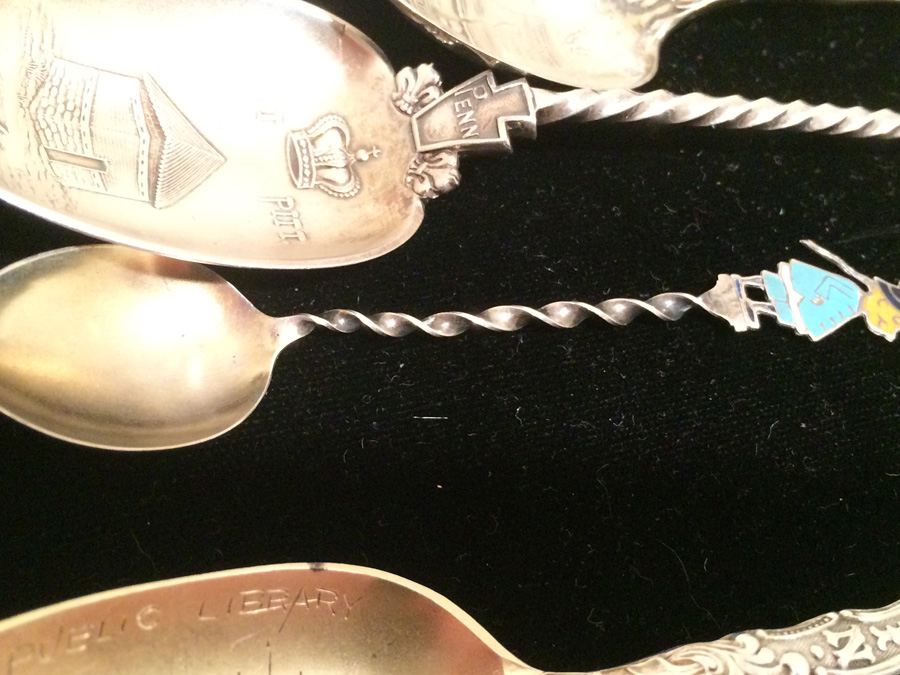 Huge Lot of 19 Silver Vintage Souvenir Spoons [Photo 35]