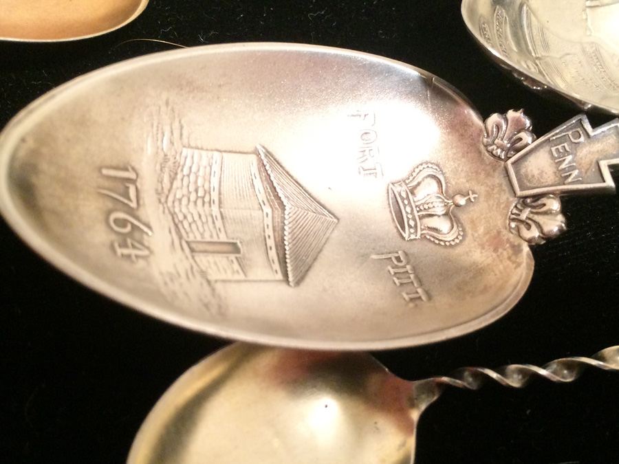 Huge Lot of 19 Silver Vintage Souvenir Spoons [Photo 36]