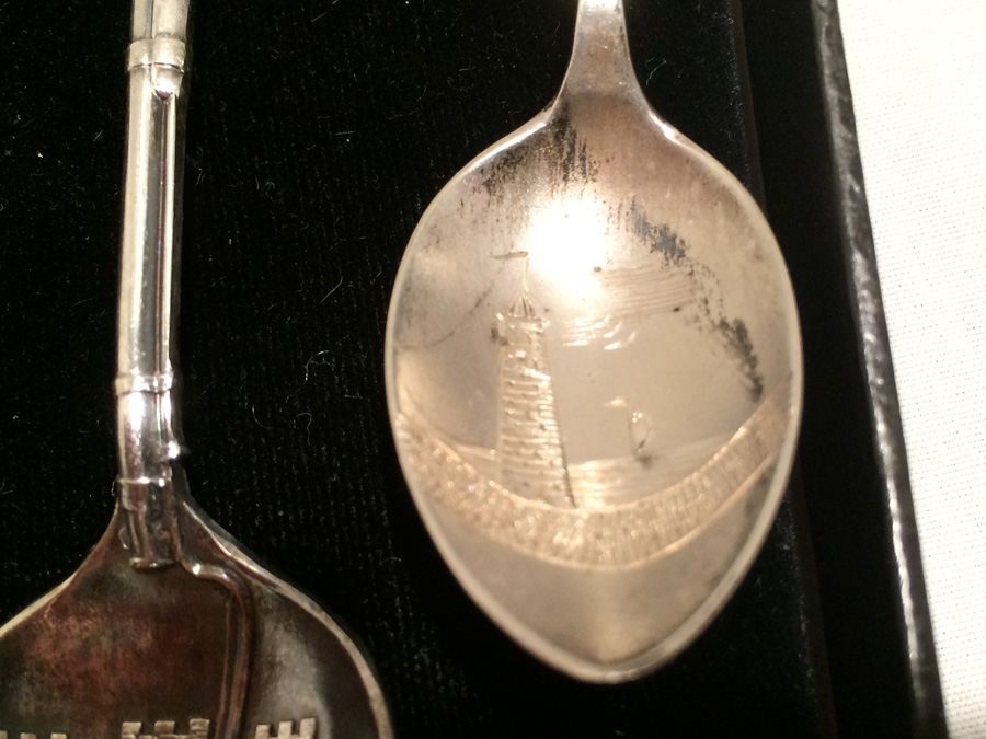 Huge Lot of 19 Silver Vintage Souvenir Spoons [Photo 4]