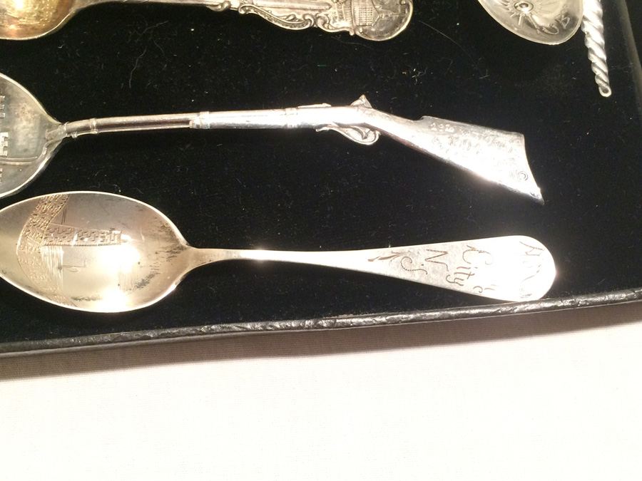 Huge Lot of 19 Silver Vintage Souvenir Spoons [Photo 3]