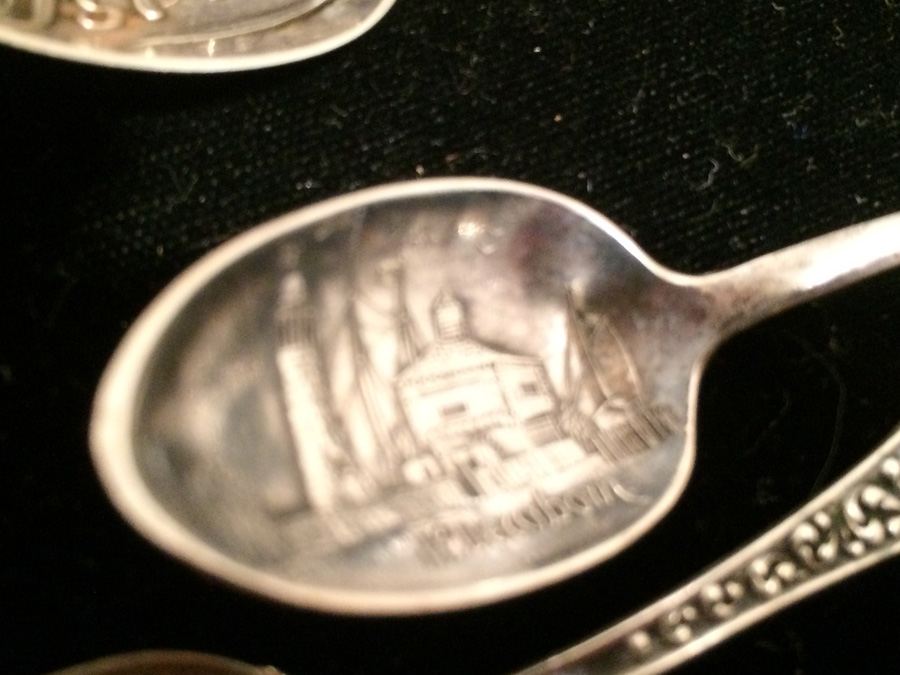 Huge Lot of 19 Silver Vintage Souvenir Spoons [Photo 18]