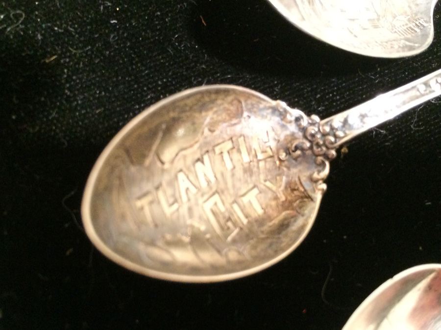 Huge Lot of 19 Silver Vintage Souvenir Spoons [Photo 17]