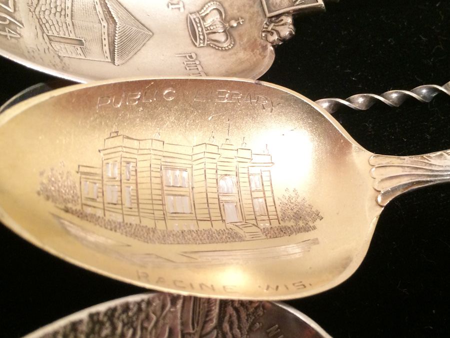 Huge Lot of 19 Silver Vintage Souvenir Spoons [Photo 33]