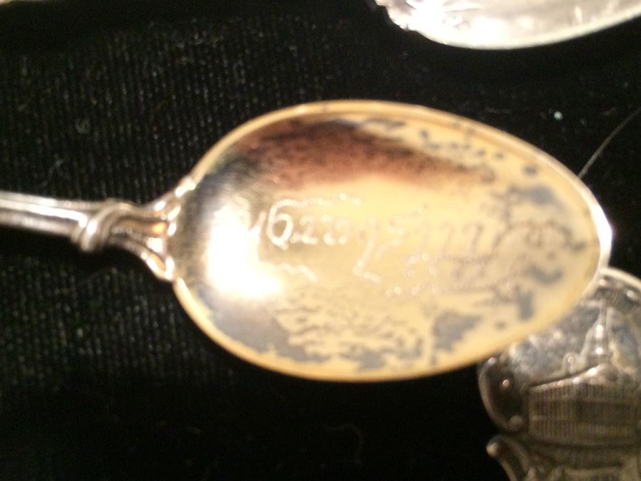 Huge Lot of 19 Silver Vintage Souvenir Spoons [Photo 14]