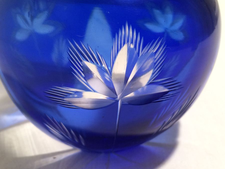 Vintage Cobalt Blue Cut Glass Vase [Photo 5]
