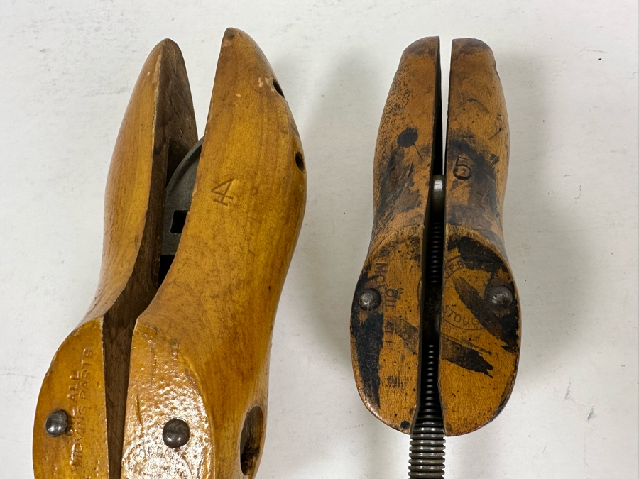 Pair Of Antique George E Belcher Shoe Stretchers Wooden & Cast Iron [Photo 6]