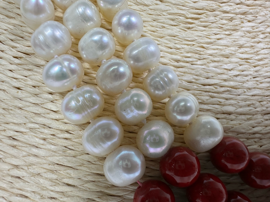 3-Strand 17' Pearl Necklace [Photo 3]