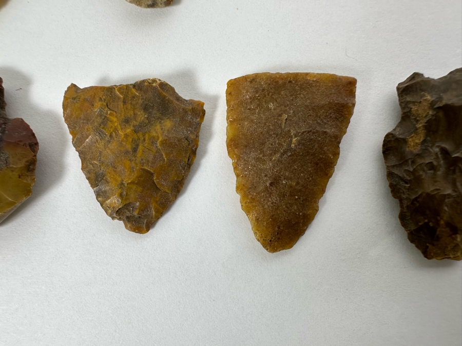 Vintage Native American Carved Stone Arrowheads [Photo 8]
