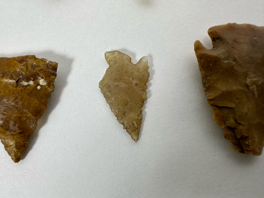 Vintage Native American Carved Stone Arrowheads [Photo 13]