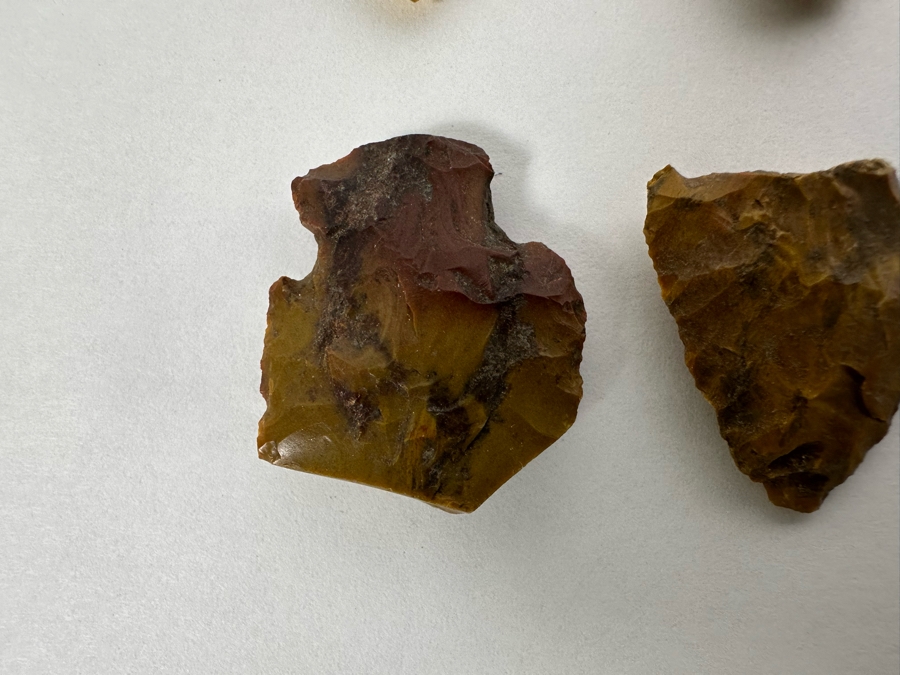 Vintage Native American Carved Stone Arrowheads [Photo 9]