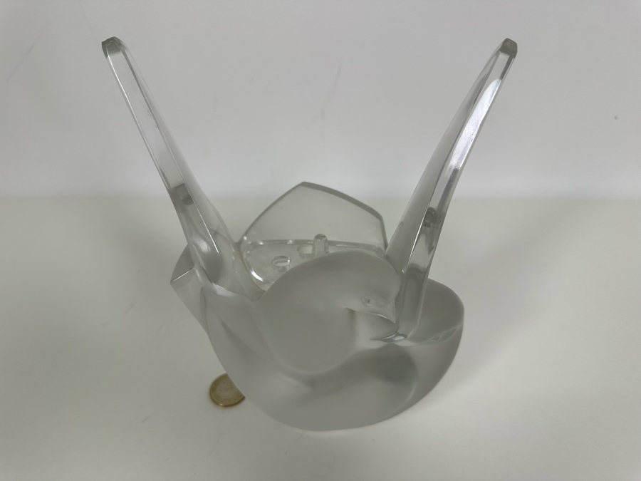 Large Lalique France Pair Of Doves Frosted Crystal 'Sylvie' Vase With Flower Frog 7W X 8H [Photo 5]