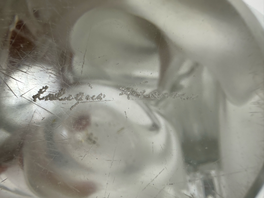 Large Lalique France Pair Of Doves Frosted Crystal 'Sylvie' Vase With Flower Frog 7W X 8H [Photo 12]