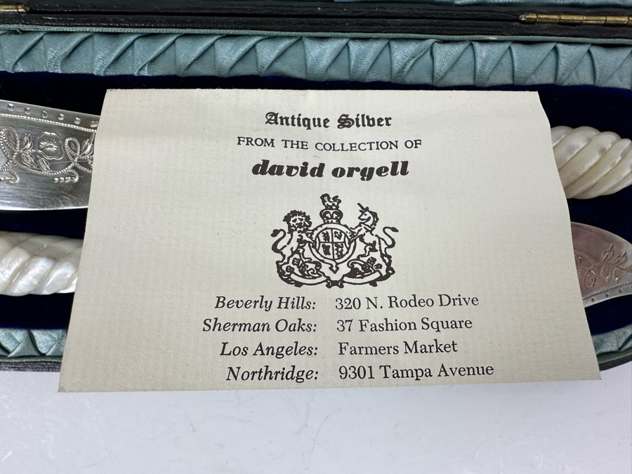 Old English Victorian Pair Of Canape Knives With Carved Mother Of Pearl Handles Circa 1860 From Sheffield England With Original Box From The Collection Of David Orgell [Photo 10]