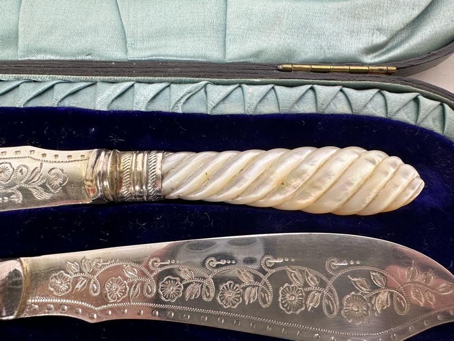 Old English Victorian Pair Of Canape Knives With Carved Mother Of Pearl Handles Circa 1860 From Sheffield England With Original Box From The Collection Of David Orgell [Photo 6]