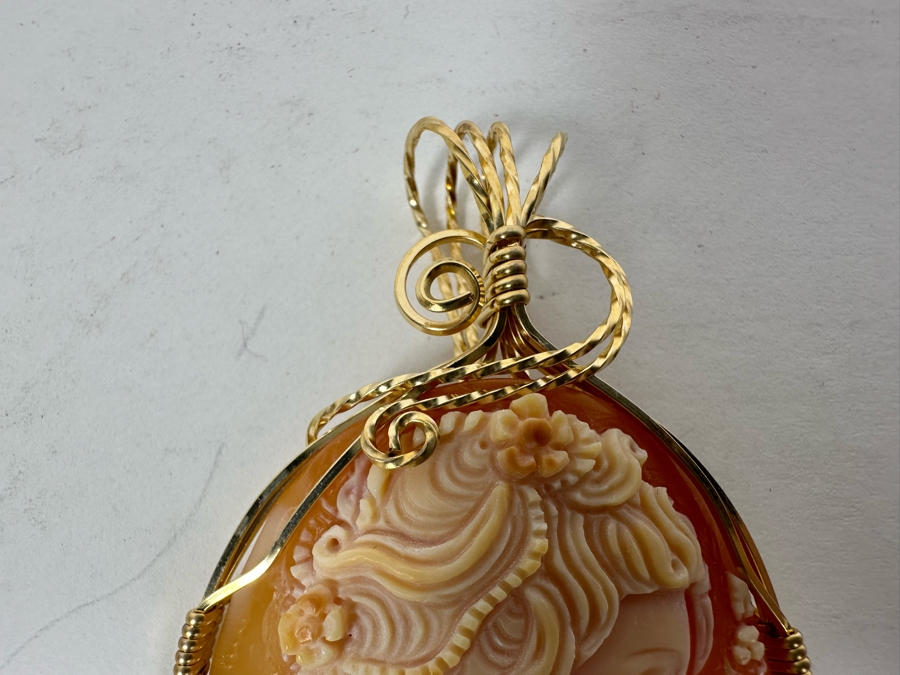 Vintage 14K Gold Carved Shell Cameo Brooch Pin Pendant 12.9g [Photo 4]