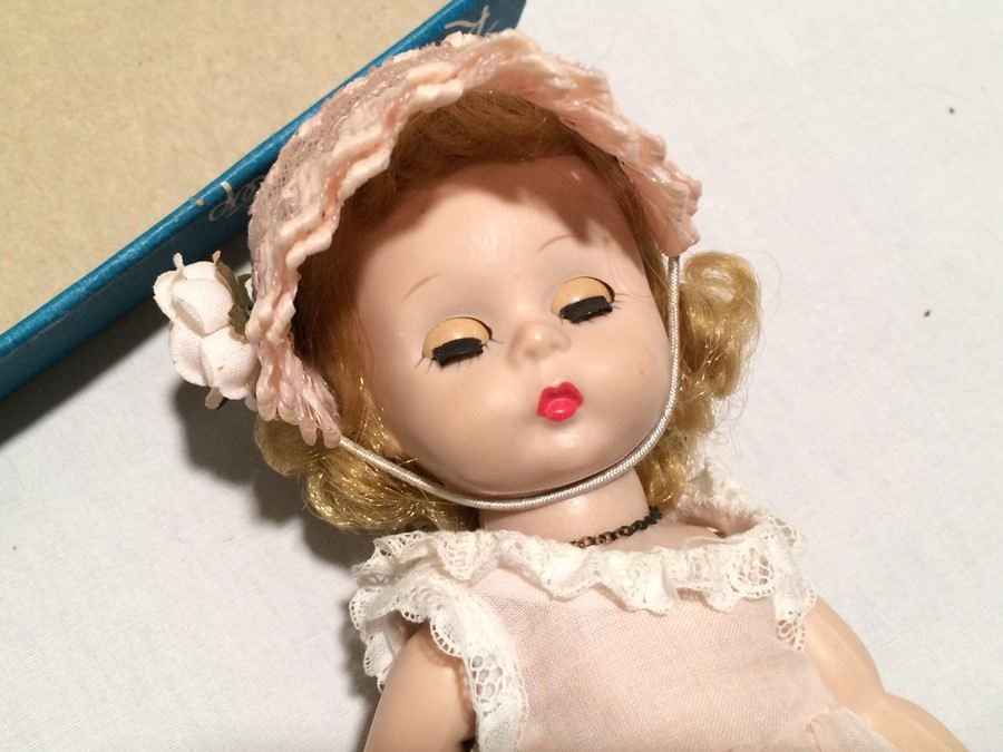 Vintage Ginny Madame Alexander Alexander-Kins Doll with Five Outfits [Photo 9]