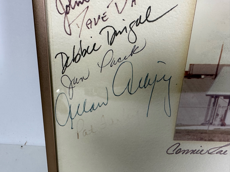 Signed NASA Space Shuttle Photograph Signed By NASA Employees 20.5 X 16.5 [Photo 13]