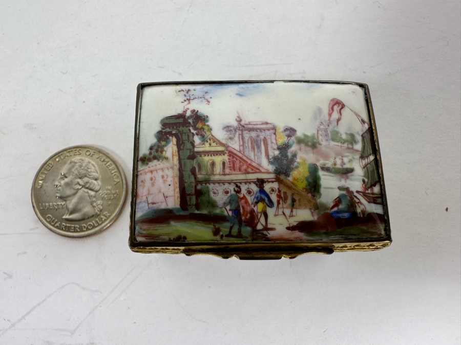 Antique English Hand Painted Enamel Snuff Box With Spoon 2W X 1.5D X .75H [Photo 12]