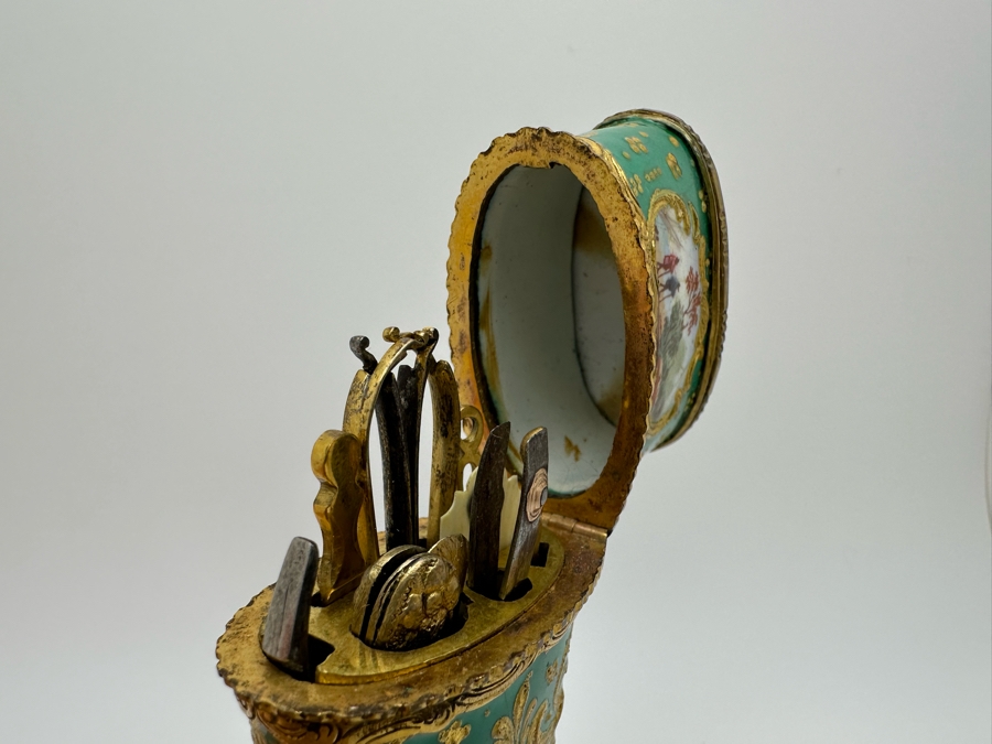 Antique South Staffordshire Enamel Etui Of Tapering Form Painted With Classical Landscapes Circa 1770 4'L Sold In 1983 In London Via Halcyon Days Antiques For 4,830 Pounds In Today's Pounds [Photo 19]