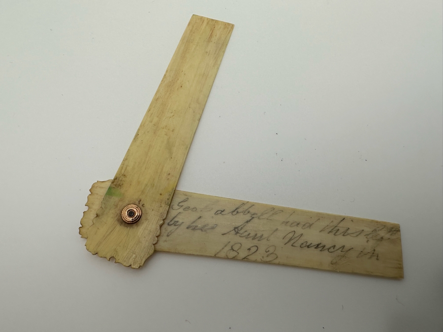 Antique Gold-Mounted Shagreen Etui Of Tapering Form With Gold Openwork Chinoiserie Panels Circa 1765 4'L Sold In 1983 In London Via Halcyon Days Antiques For 4,530 Pounds In Today's Pounds [Photo 19]