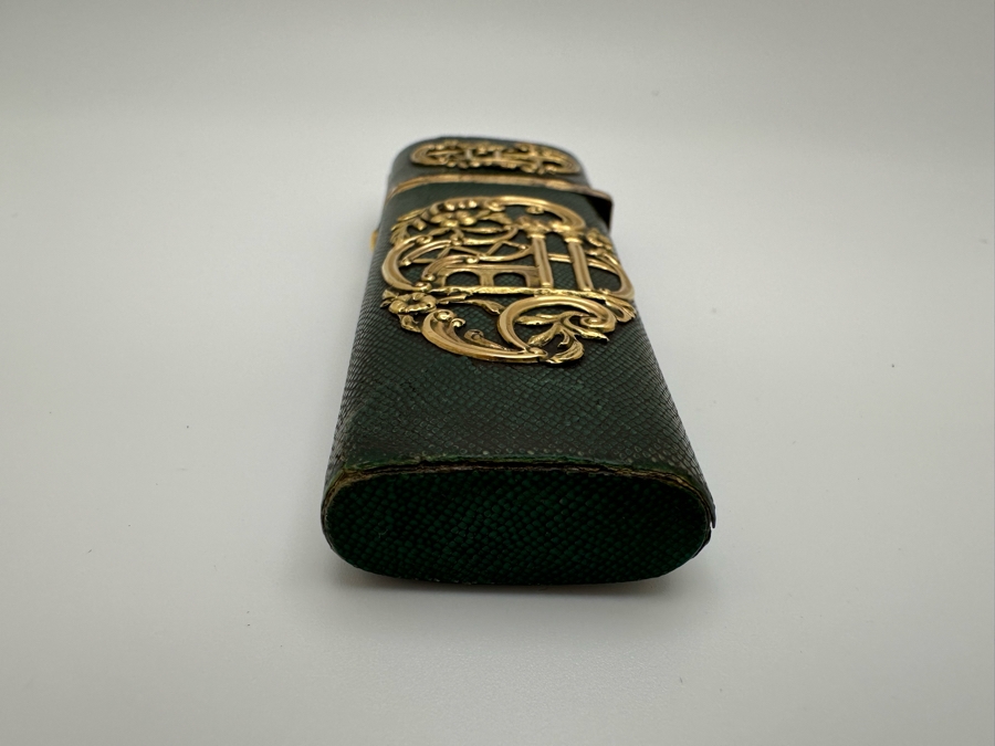 Antique Gold-Mounted Shagreen Etui Of Tapering Form With Gold Openwork Chinoiserie Panels Circa 1765 4'L Sold In 1983 In London Via Halcyon Days Antiques For 4,530 Pounds In Today's Pounds [Photo 11]