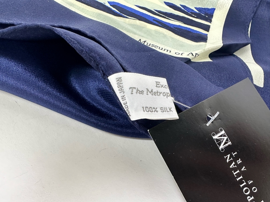 New 100% Silk Scarf From The Metropolitan Museum Of Art Hokusai Great Wave Oblong Scarf [Photo 7]