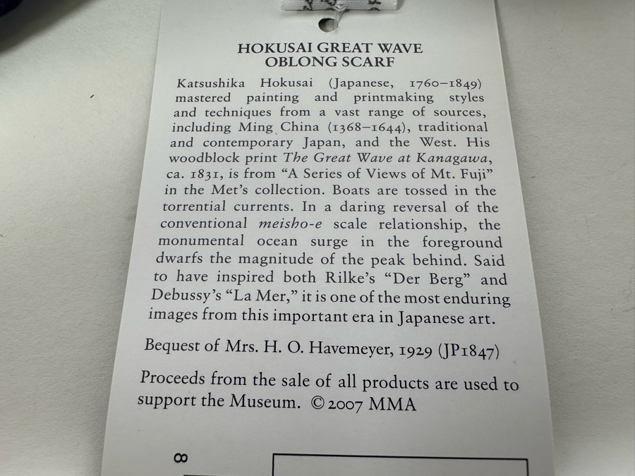 New 100% Silk Scarf From The Metropolitan Museum Of Art Hokusai Great Wave Oblong Scarf [Photo 6]