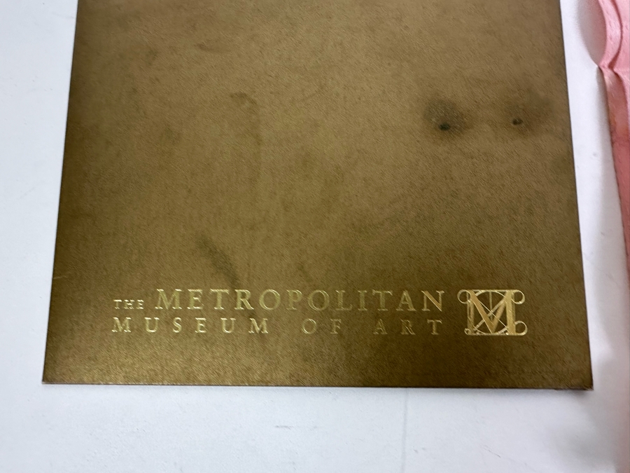 New 100% Silk Scarf From The Metropolitan Museum Of Art Margaret Neilson Armstrong American Botanicals Oblong Scarf [Photo 9]