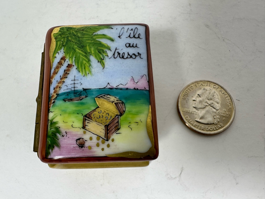 Limoges France Porcelain Hand Painted Small Hinged Box 1.5W X 1.75D X .75H [Photo 8]
