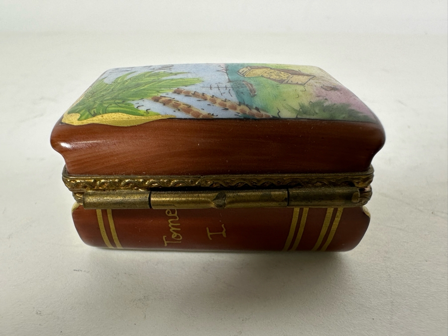 Limoges France Porcelain Hand Painted Small Hinged Box 1.5W X 1.75D X .75H [Photo 7]