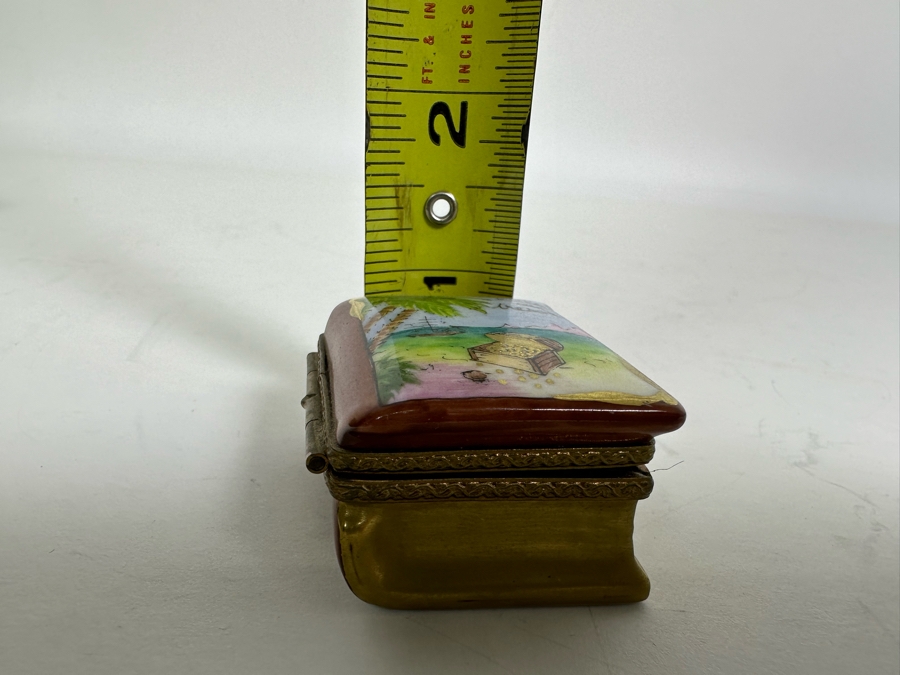 Limoges France Porcelain Hand Painted Small Hinged Box 1.5W X 1.75D X .75H [Photo 11]