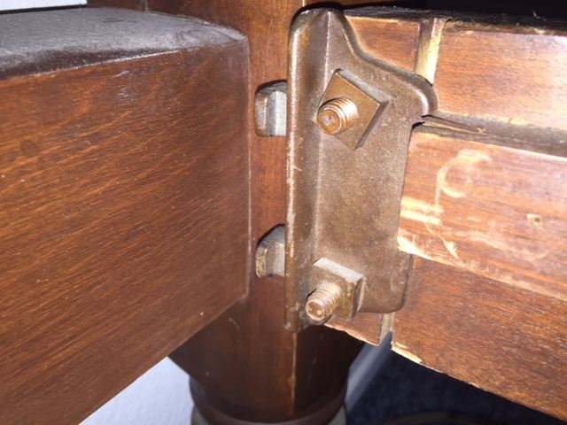 Twin Size Bed (Includes Mattress and Box Spring / Does Not Include Quilt*) [Photo 7]