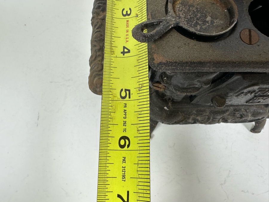 Antique American Miniature Cast Iron Stove With Accessories 9.5W X 5D X 9H [Photo 10]