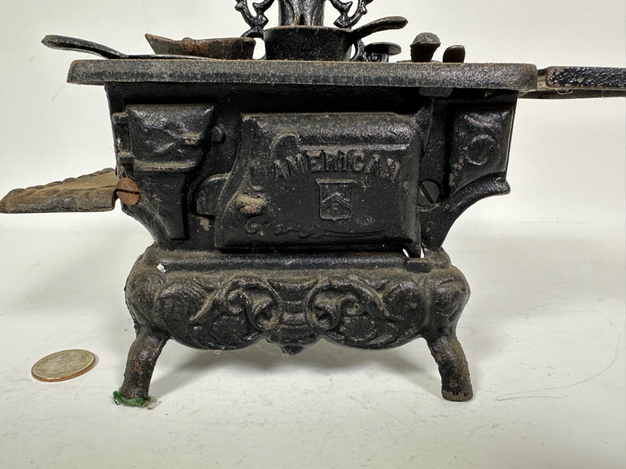 Antique American Miniature Cast Iron Stove With Accessories 9.5W X 5D X 9H [Photo 3]