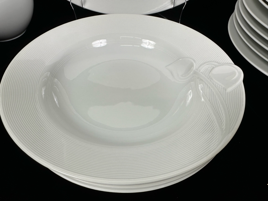 Hutschenreuther Germany Fleuron Chloe Paris Decor Rotonde White China Service - See Photos [Photo 2]