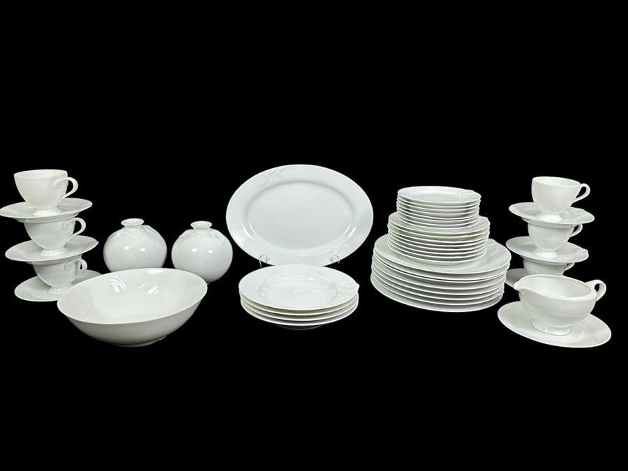Hutschenreuther Germany Fleuron Chloe Paris Decor Rotonde White China Service - See Photos [Photo 1]