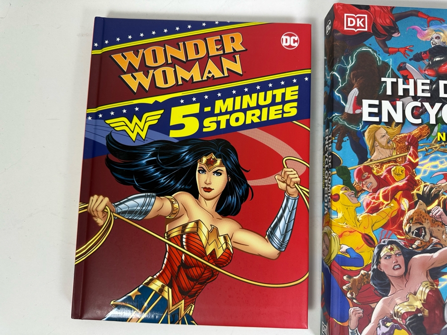 DC Graphic Novels [Photo 4]