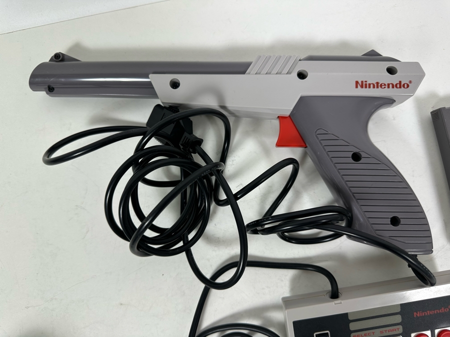 1985 Nintendo Zapper Gun Control, Nintendo Game Controller And Nintendo Konami Top Gun Game Cartridge [Photo 7]