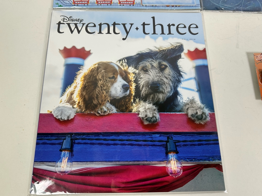 Five Disney Twenty-Three D23 Fan Club Quarterly Magazine Publication And Pair Of Disneyland Trading Pins (One Limited Edition Pin) [Photo 10]