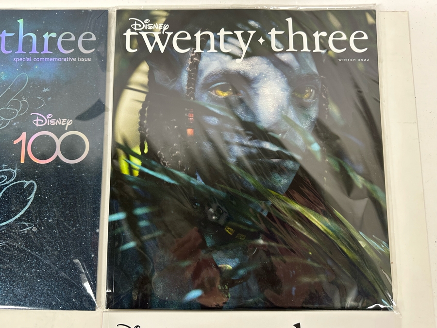 Five Disney Twenty-Three D23 Fan Club Quarterly Magazine Publication And Pair Of Disneyland Trading Pins (One Limited Edition Pin) [Photo 8]