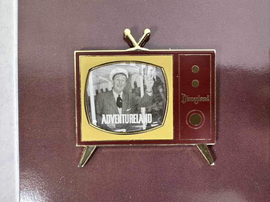 Disneyland's Heritage Pin Trading Collection Featuring Walt Disney Annual Passholder 2008 And 2010 With Original Boxes [Photo 8]