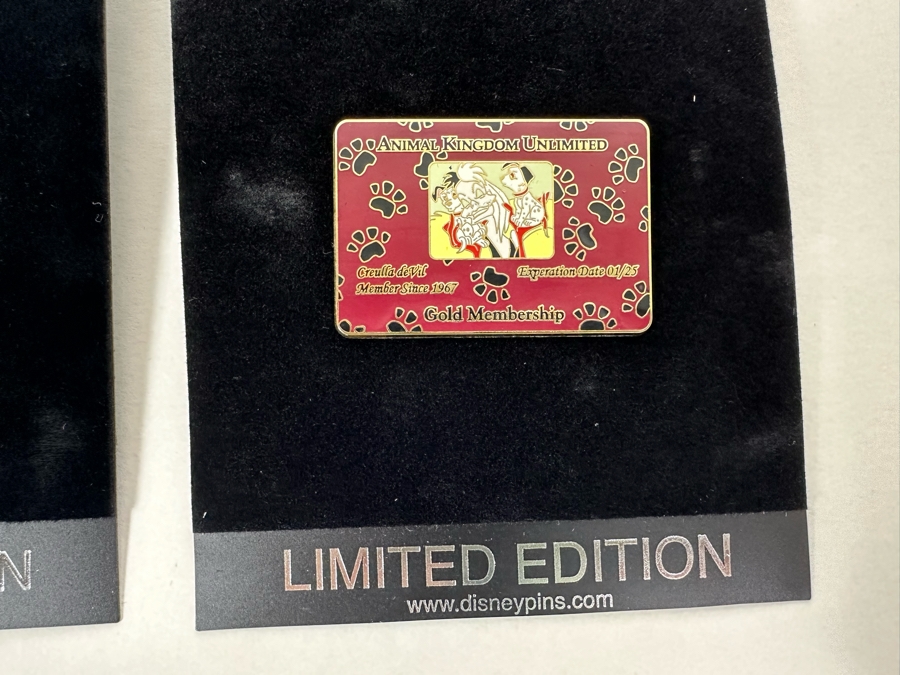 Six Large Limited Edition Disney's One Hundred and One Dalmatians Trading Pins On Cards [Photo 7]