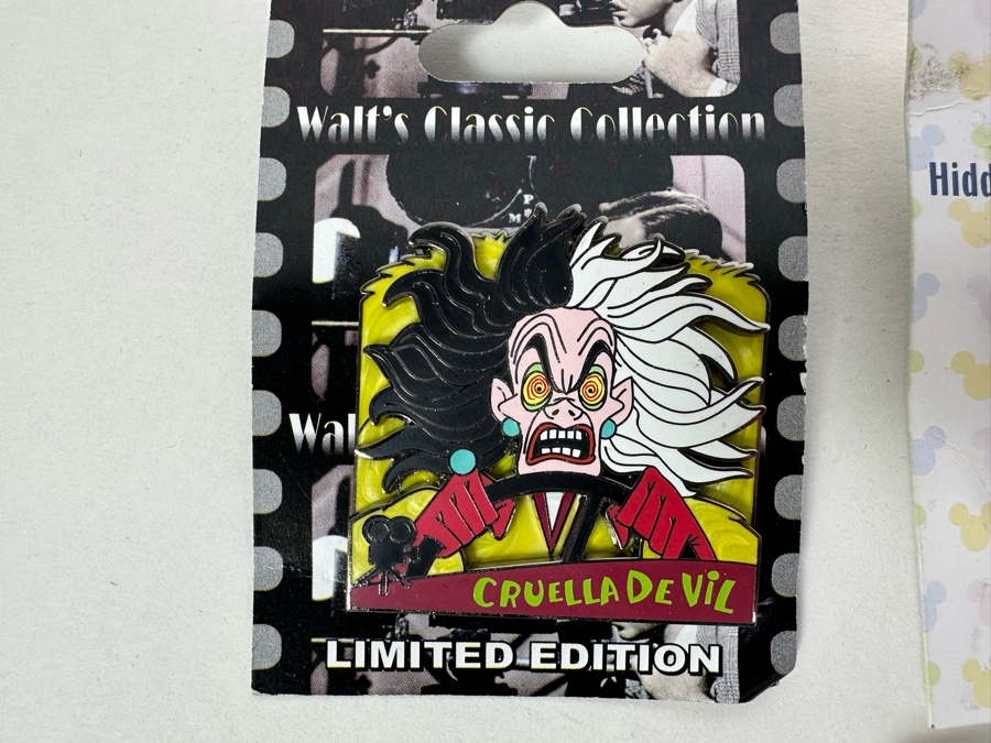 Disney's One Hundred and One Dalmatians Tradings Pins With Cards Including Four Limited Edition Pins Featuring Cruela De Vil [Photo 2]