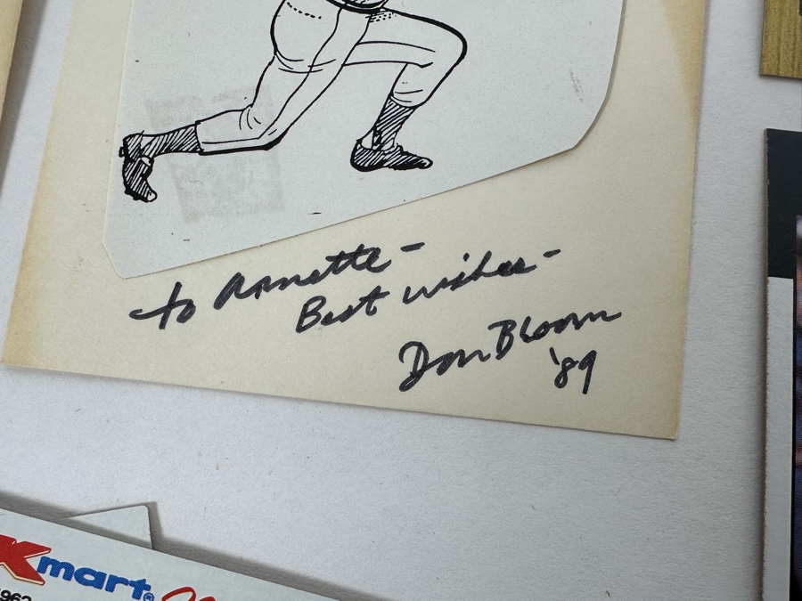 Pete Rose MLB Baseball Collectibles: Autographed 8 X 10 Photo With Cert, Pete Rose Baseball Cards, Pair Of Metal Pete Rose Figurines And Buttons [Photo 10]