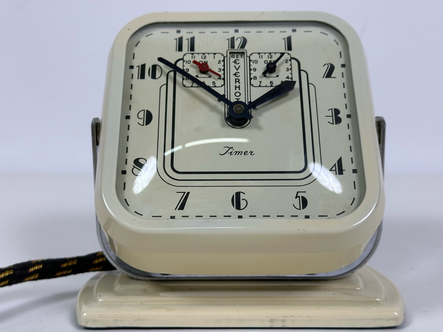 Vintage Art Deco Everhot Kitchen Timer Mechanical Clock By The Swartzbaugh Mfg Co Has Electrical Outlet For Turning On Appliance Working 5W X 2.5D X 5H [Photo 3]