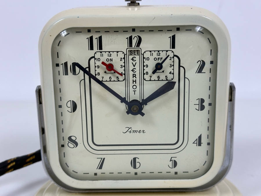 Vintage Art Deco Everhot Kitchen Timer Mechanical Clock By The Swartzbaugh Mfg Co Has Electrical Outlet For Turning On Appliance Working 5W X 2.5D X 5H [Photo 2]