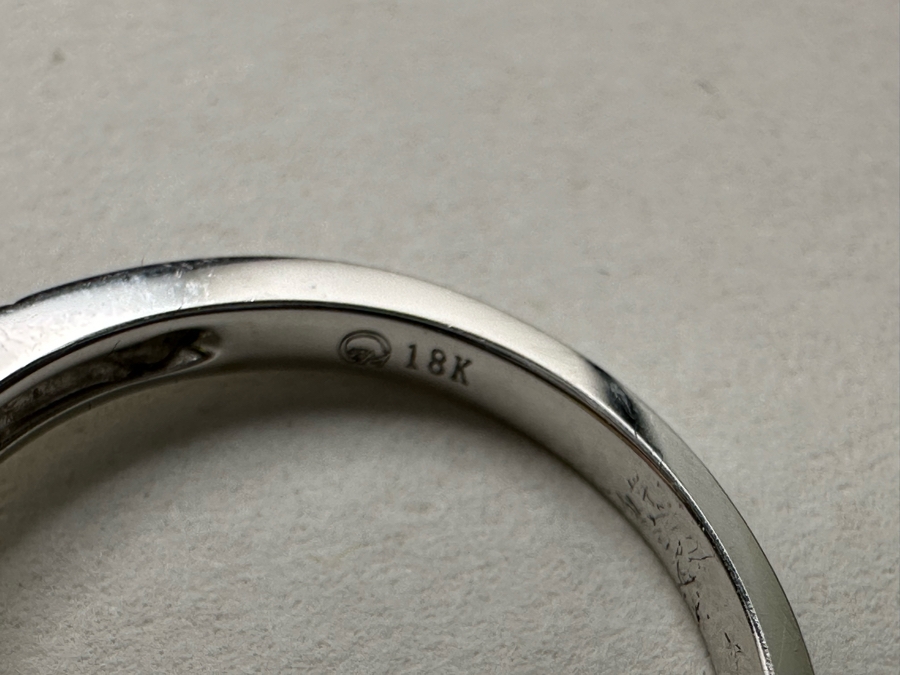 18K Gold Golden Quartz Ring 1.54RI Double Refractive 6mm Round Brilliant Cut Est. 1cttw Set With Diamonds Est. .26cttw Size 6.25 3.5g Estimated Fair Market Value $800 Retails $2,400 [Photo 16]