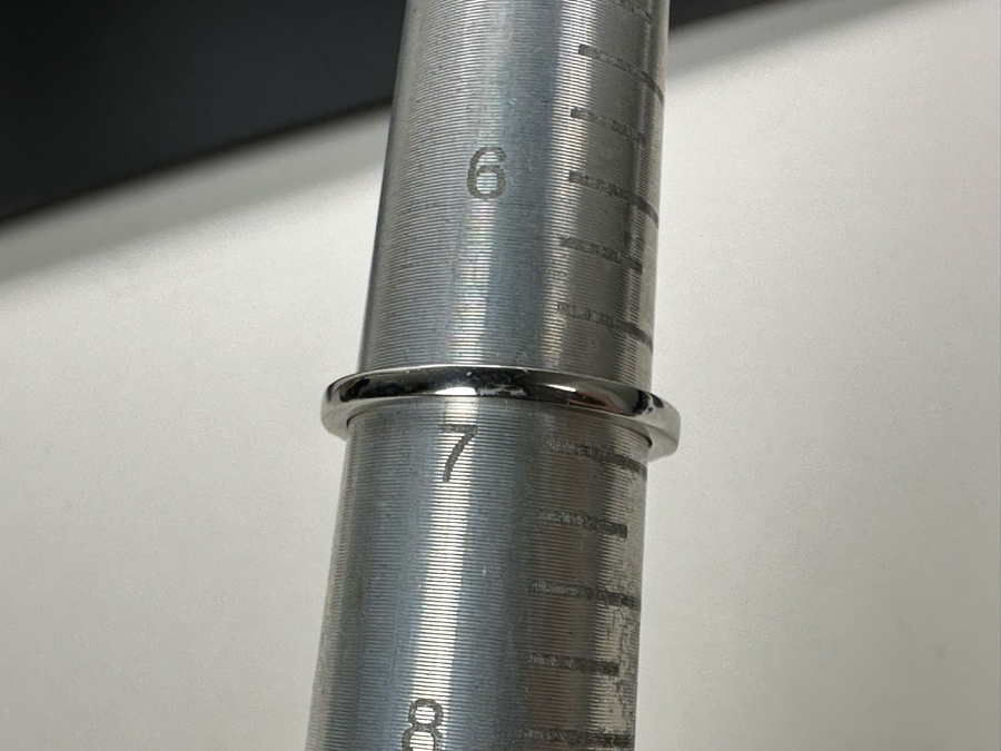 14K Gold Heart Shape Synthetic Alexanderite Ring Set With 52 Round Brilliant Diamonds Est. .40cttw Center Stone 6mm X 6mm Synthetic Alexanderite Est. 1cttw 3.1g Size 6.75 Estimated Fair Market Value $900 Retail Value $2,700 [Photo 14]