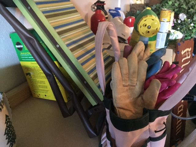 Garden and Cleaning Lot [Photo 5]