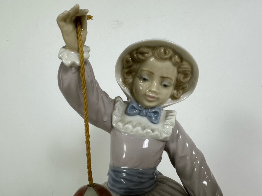 Lladro Porcelain Figurine Teasing The Dog No 5078 With Box (Note Dog May Have Been Reglued) [Photo 5]